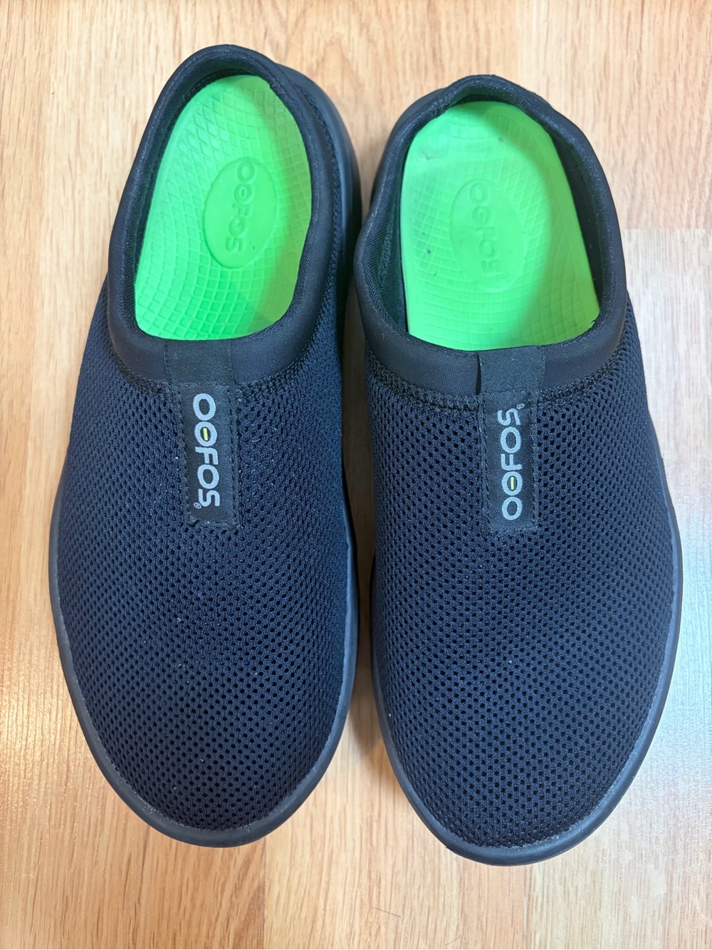 OOfos OOcoozie Black Lightweight Sport Mule Recovery Shoes Size 9